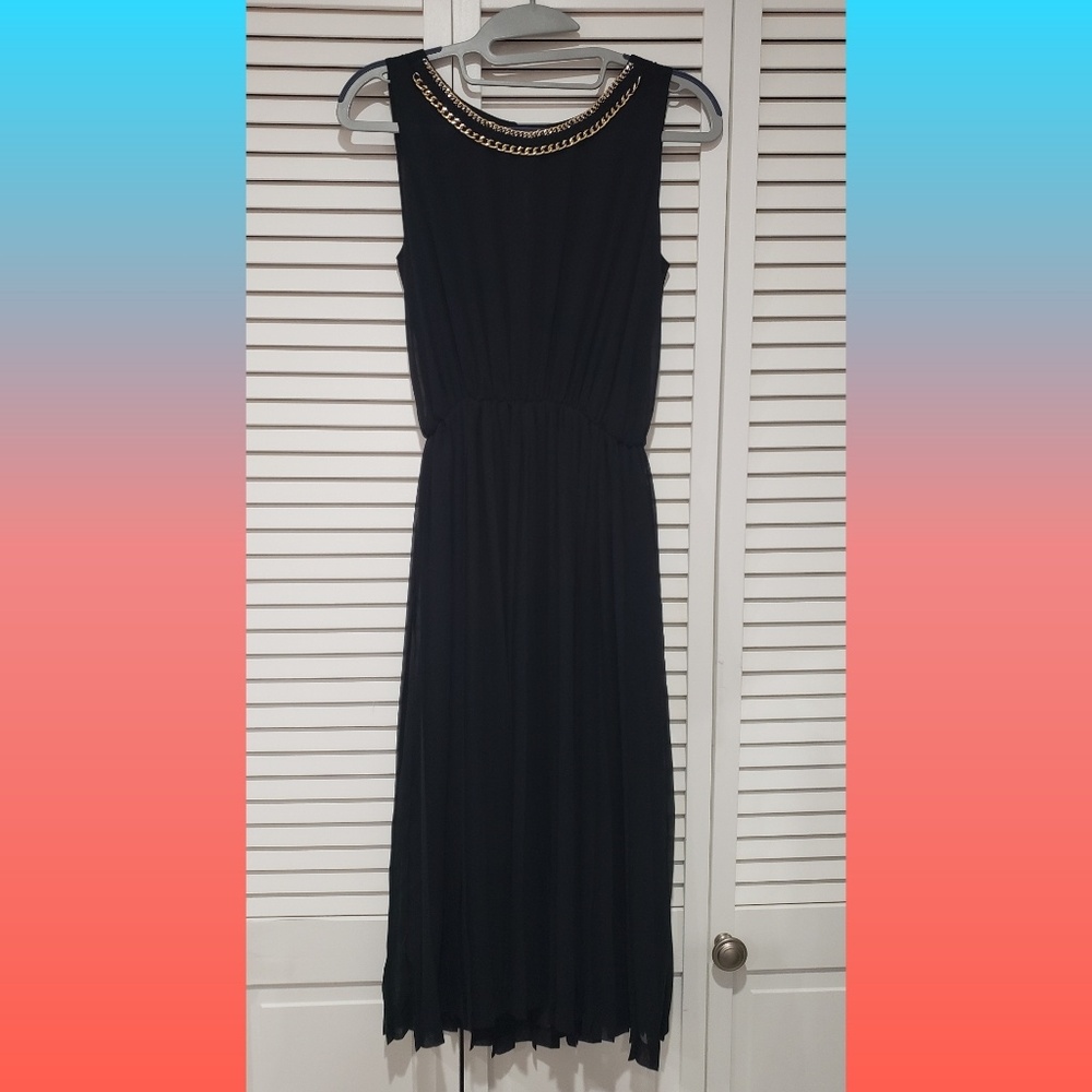 Black Pleated Midi Chiffon Dress Gold Necklace